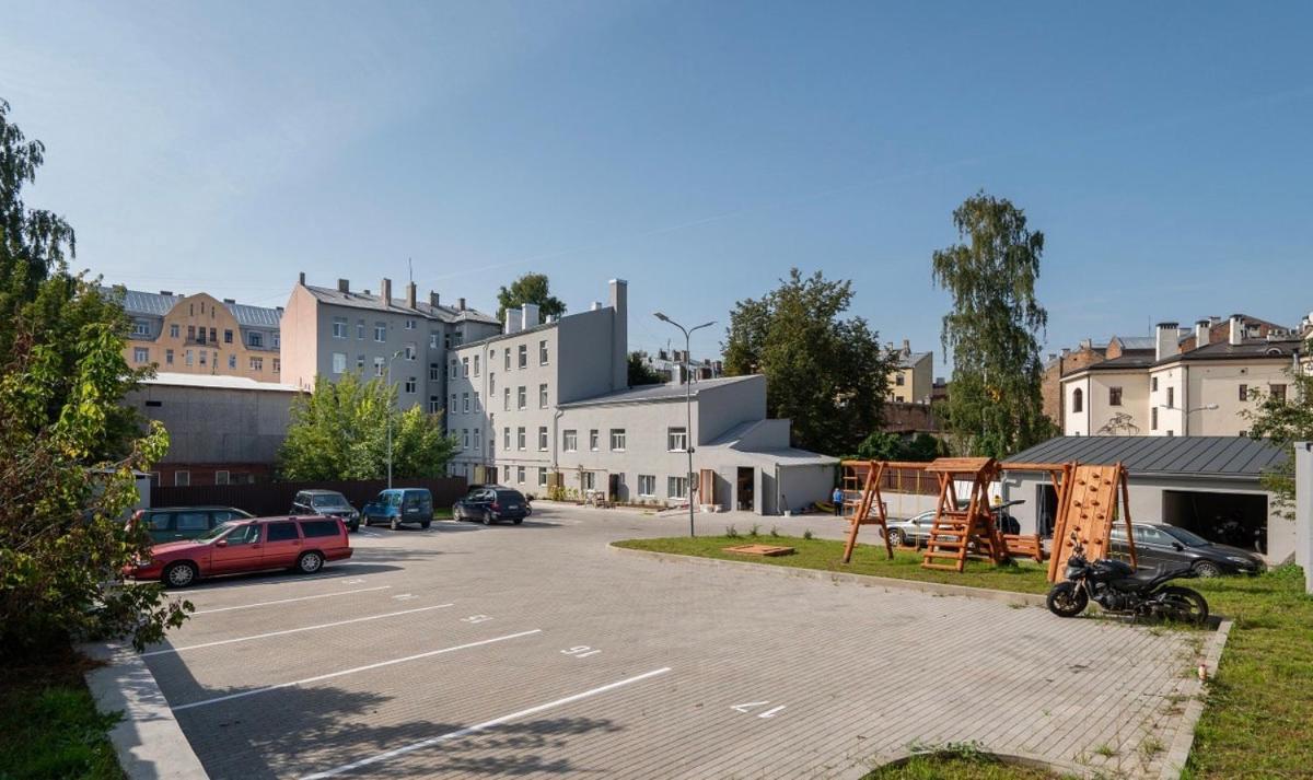 Spacious Home In Central Riga Esterno foto